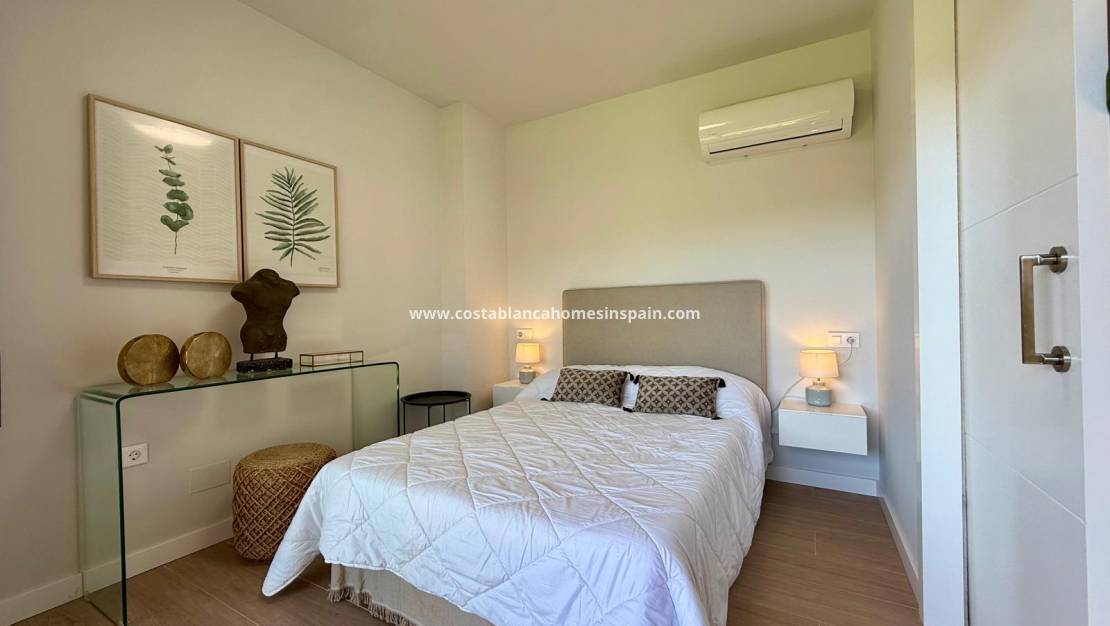 Resale - Apartment - Villamartin