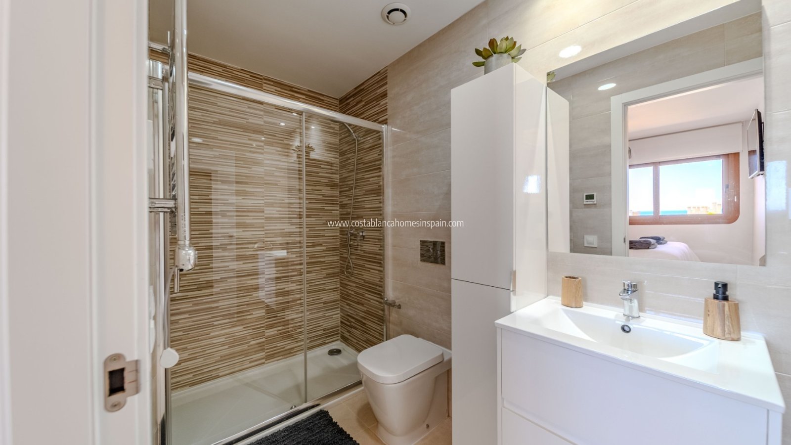 Resale - Apartment - Villamartin