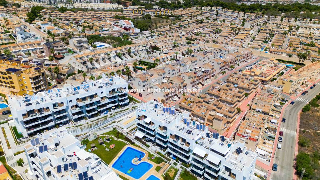 Resale - Apartment - Villamartin