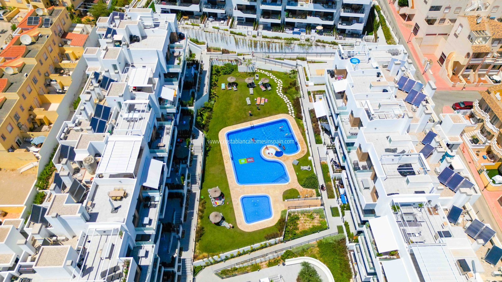 Resale - Apartment - Villamartin