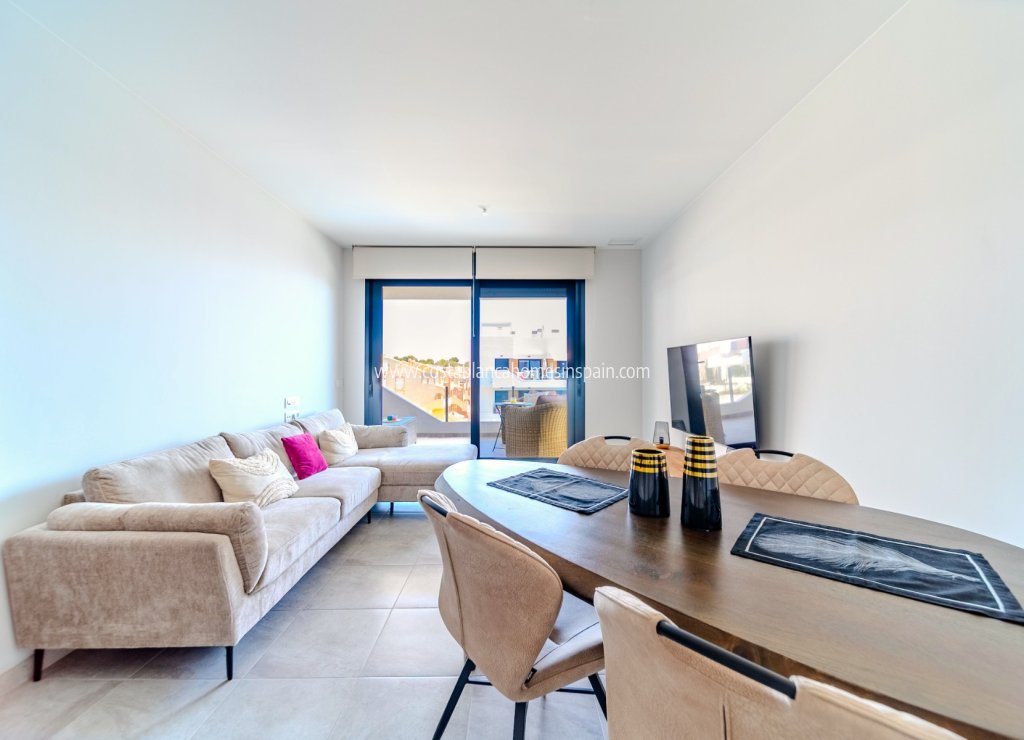 Resale - Apartment - Villamartin