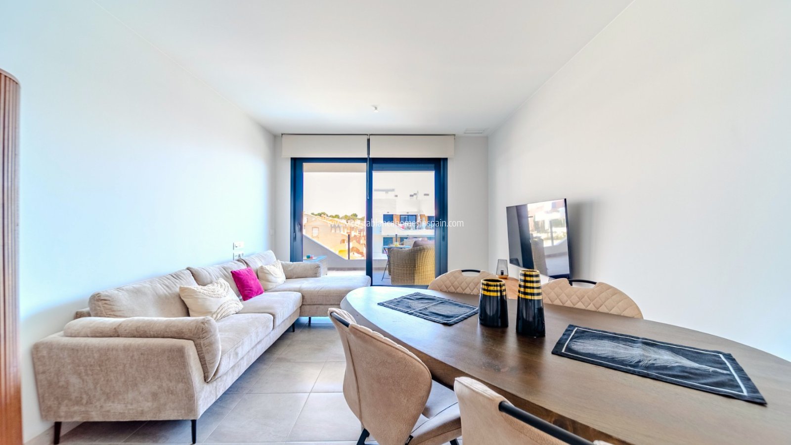 Resale - Apartment - Villamartin