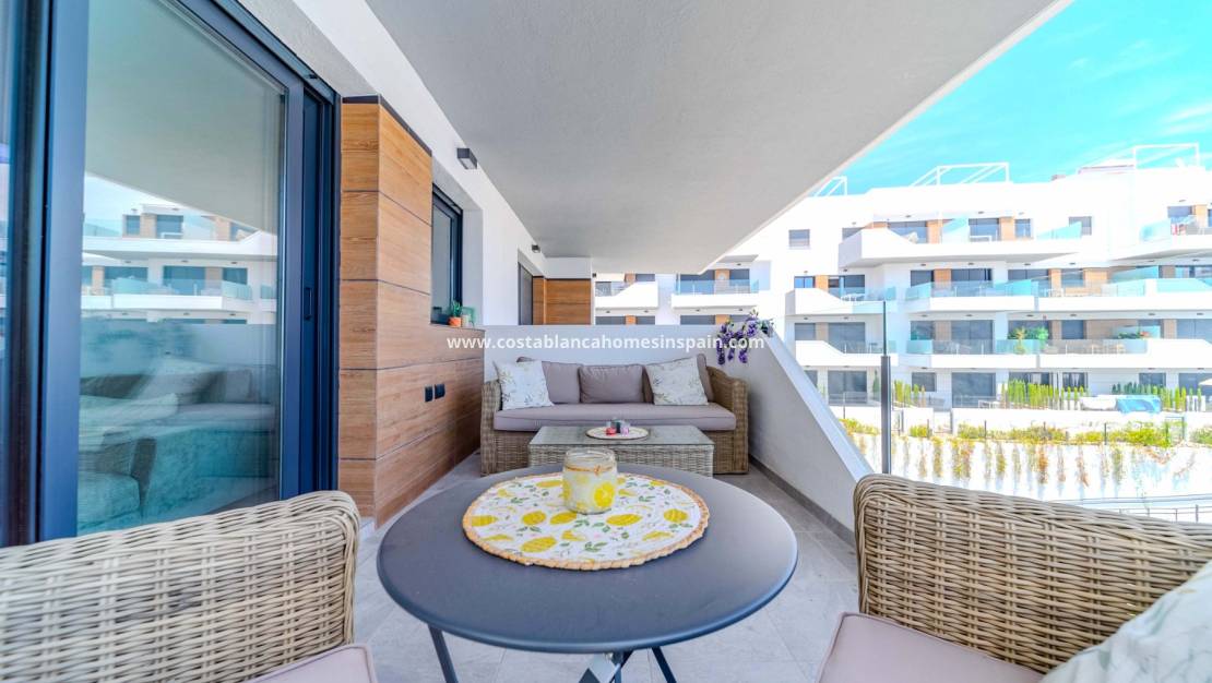 Resale - Apartment - Villamartin