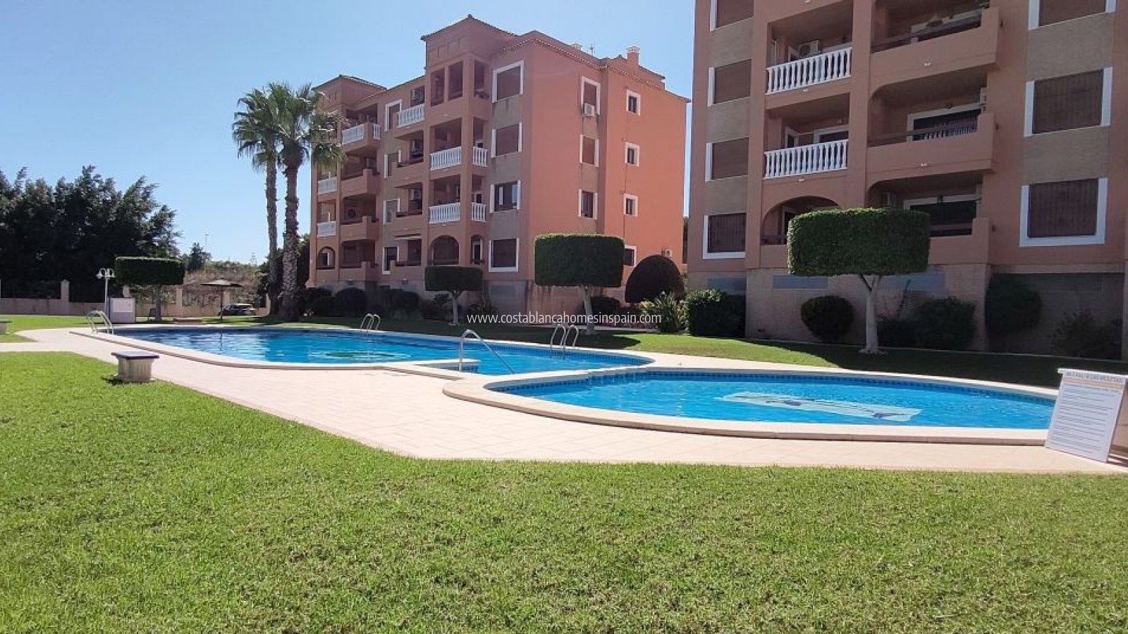 Resale - Apartment - Villamartin