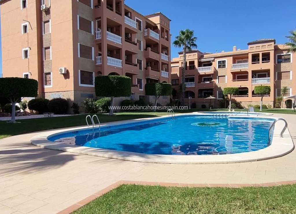 Resale - Apartment - Villamartin