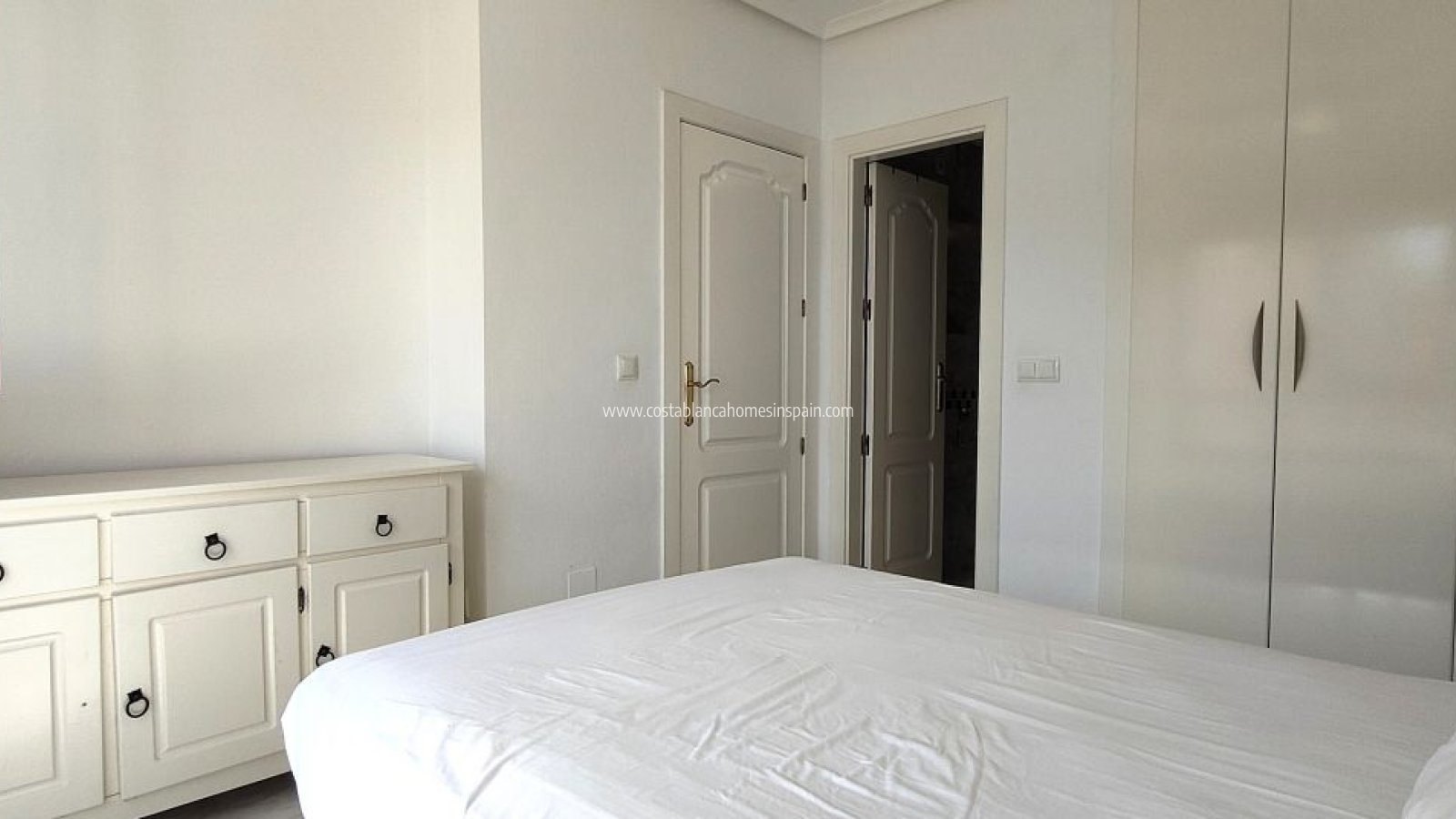 Resale - Apartment - Villamartin
