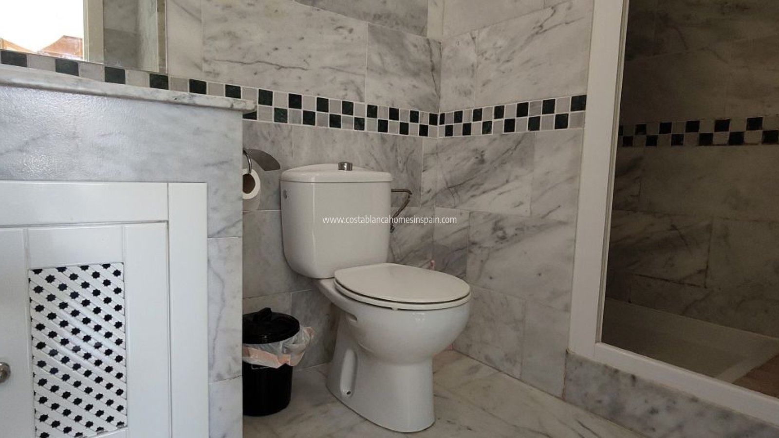 Resale - Apartment - Villamartin