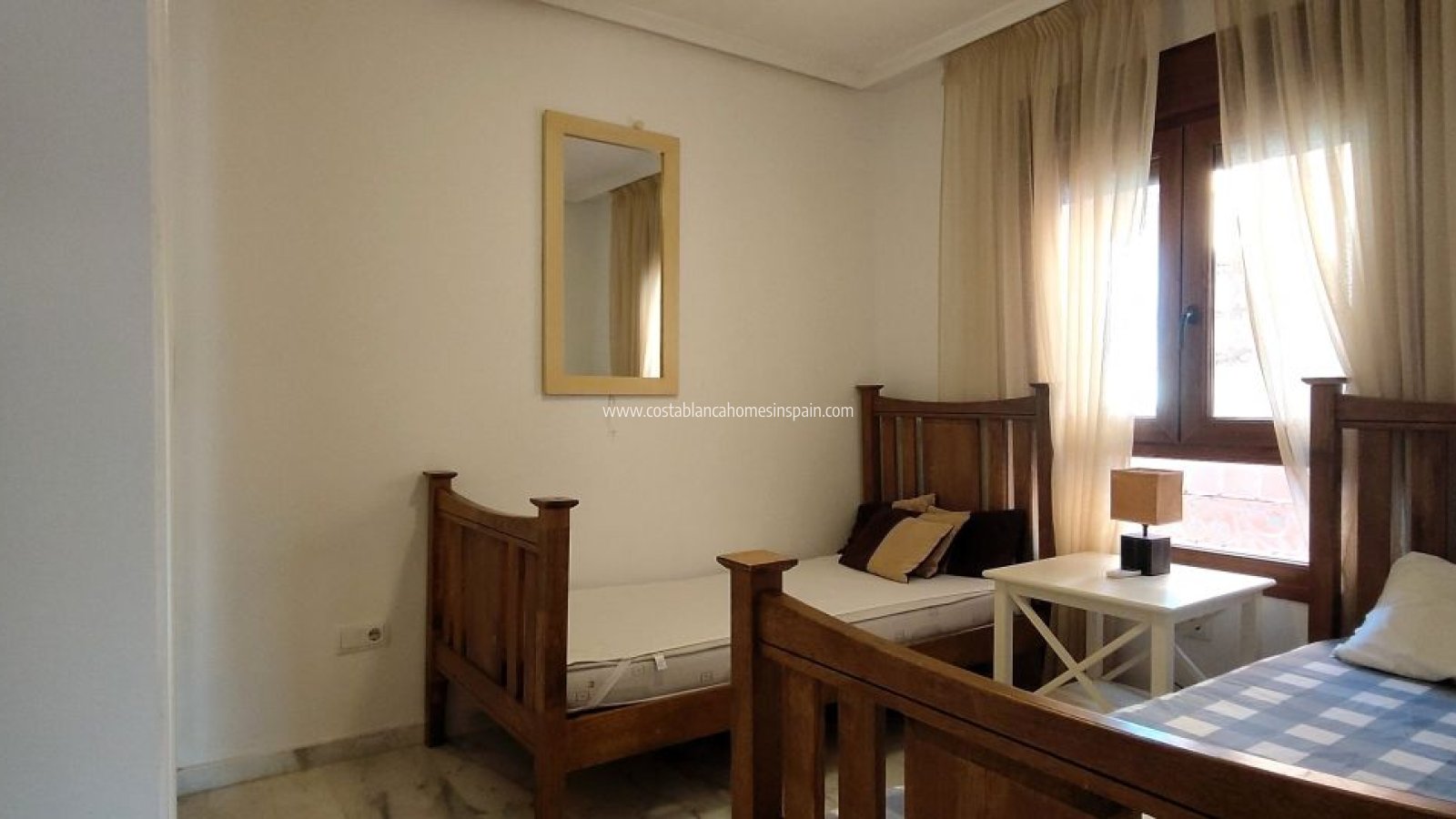 Resale - Apartment - Villamartin