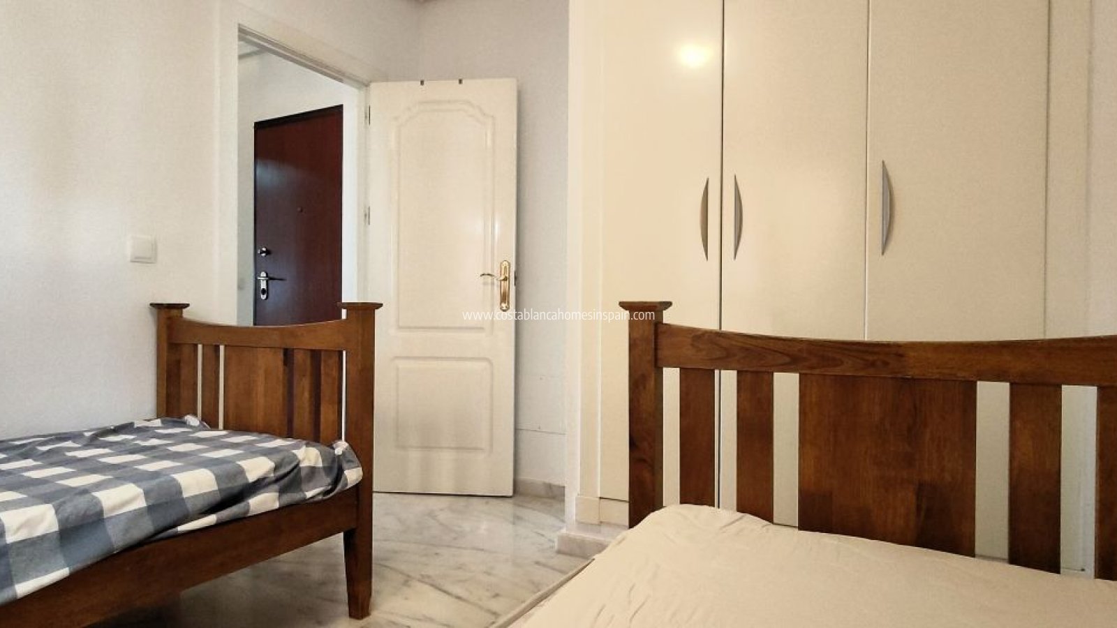 Resale - Apartment - Villamartin