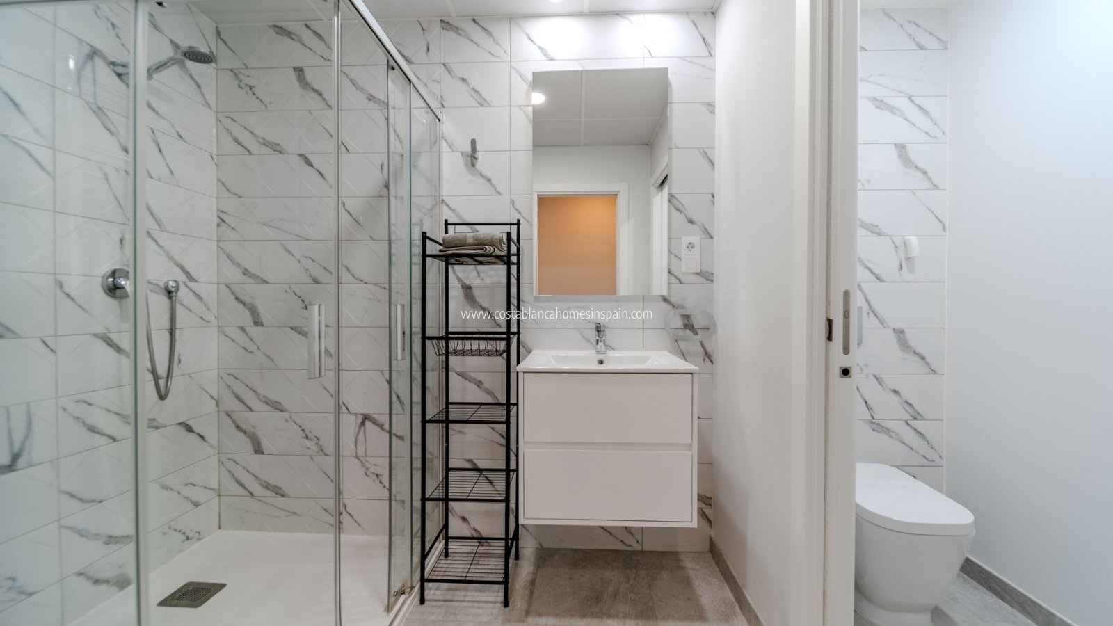 Resale - Apartment - Villamartin