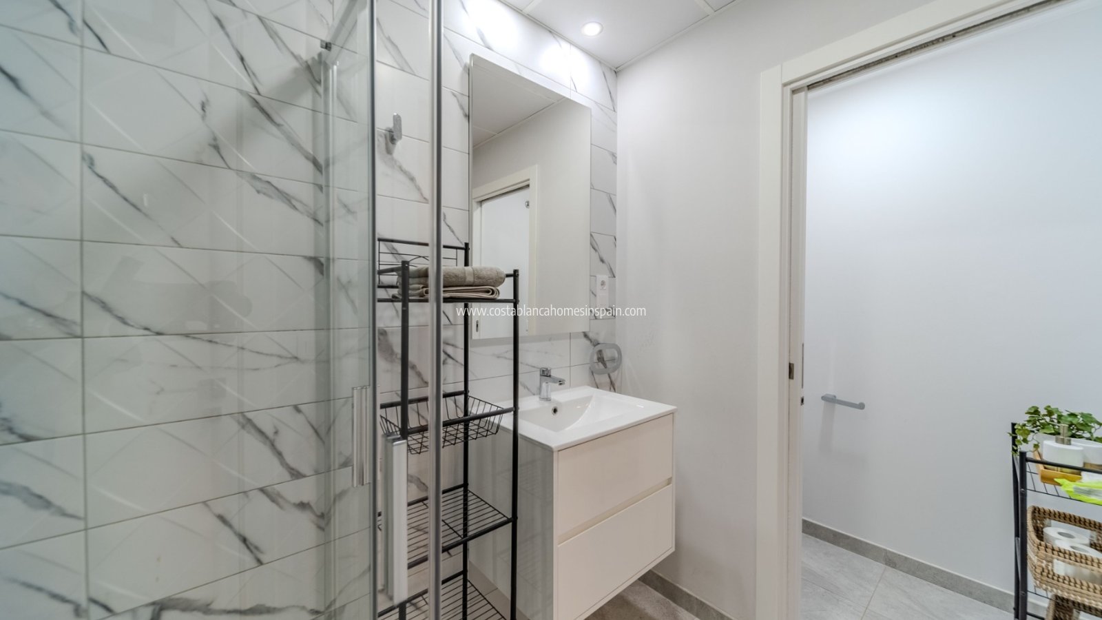 Resale - Apartment - Villamartin