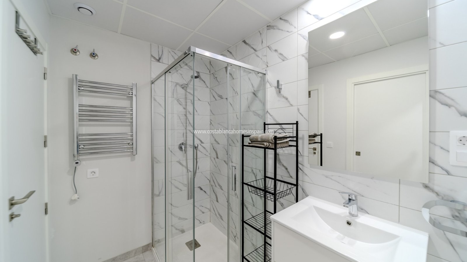 Resale - Apartment - Villamartin