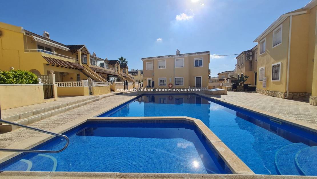 Resale - Apartment - Villamartin
