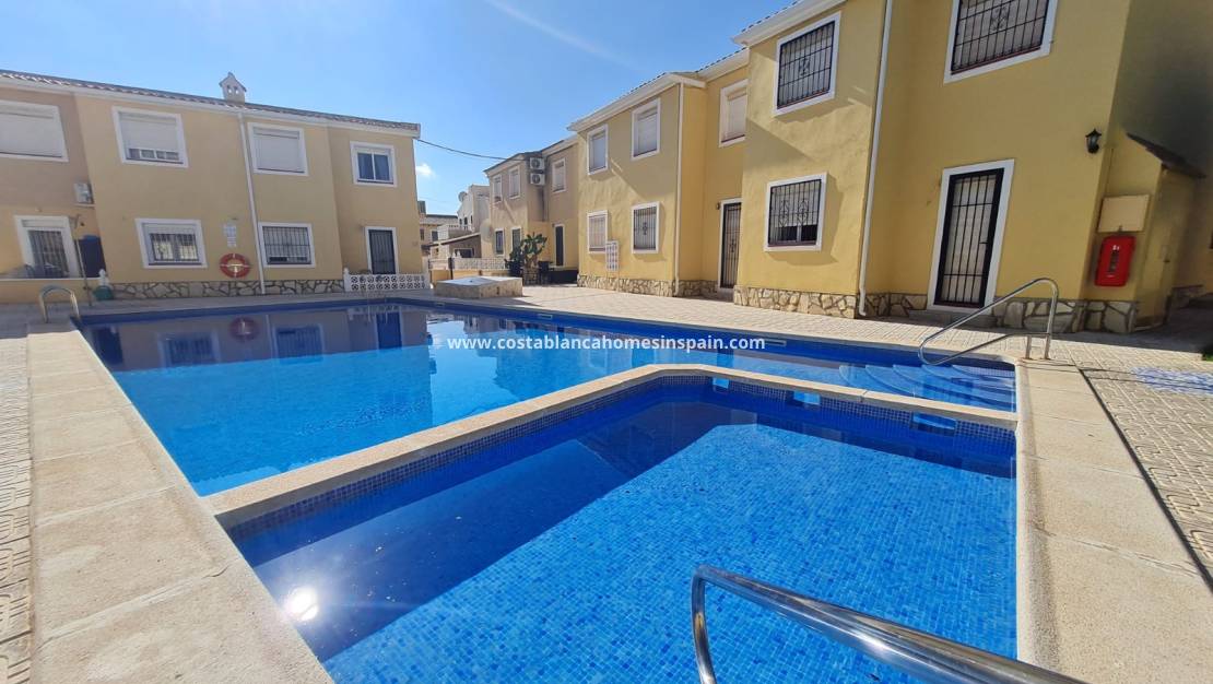 Resale - Apartment - Villamartin