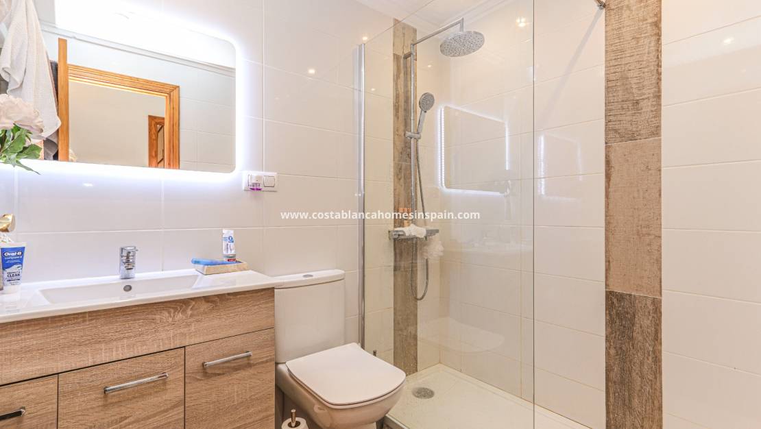 Resale - Apartment - Villamartin