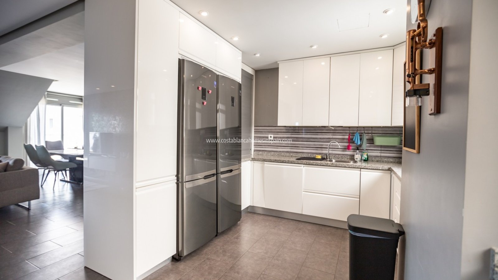 Resale - Apartment - Villamartin