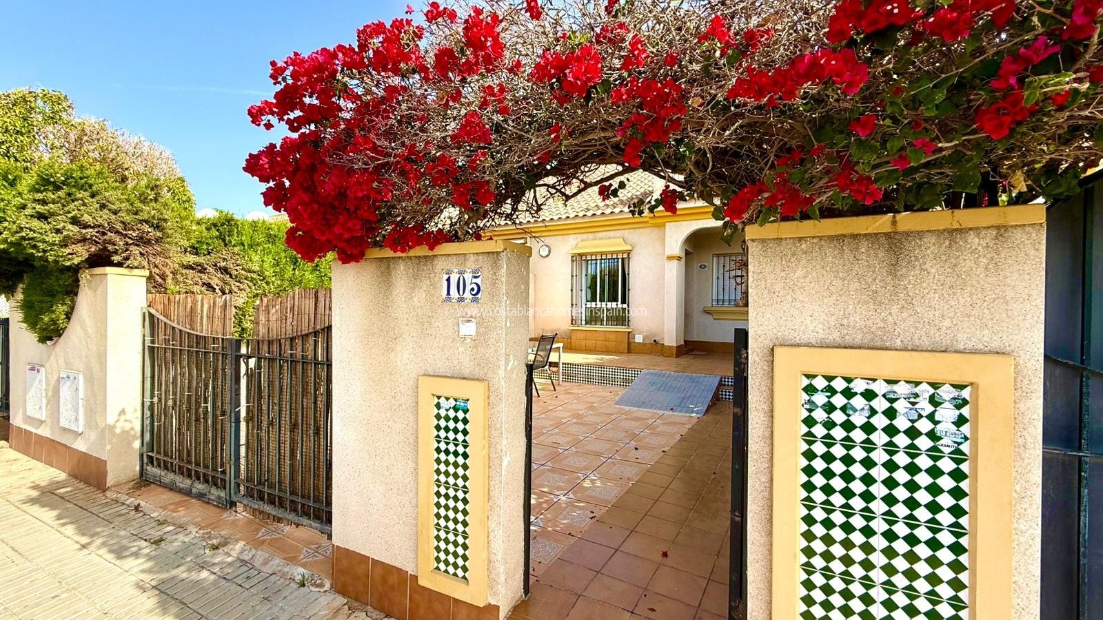 Resale - Bungalow - Cabo Roig