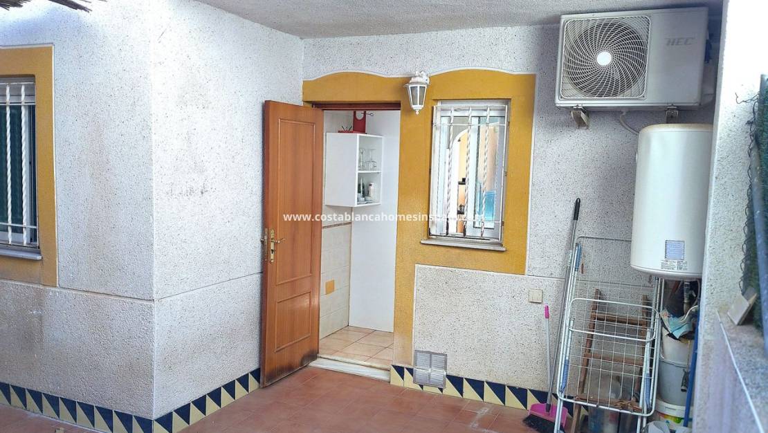 Resale - Bungalow - Guardamar del Segura - El Eden