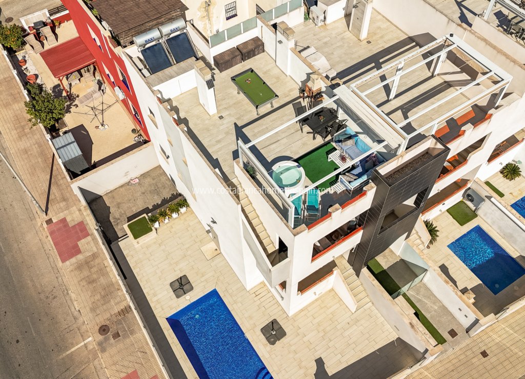 Resale - Bungalow - Los Altos