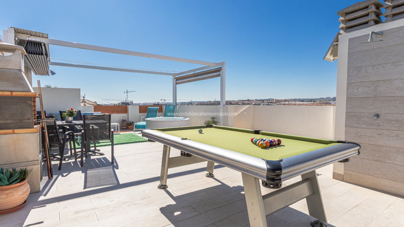 Resale - Bungalow - Los Altos