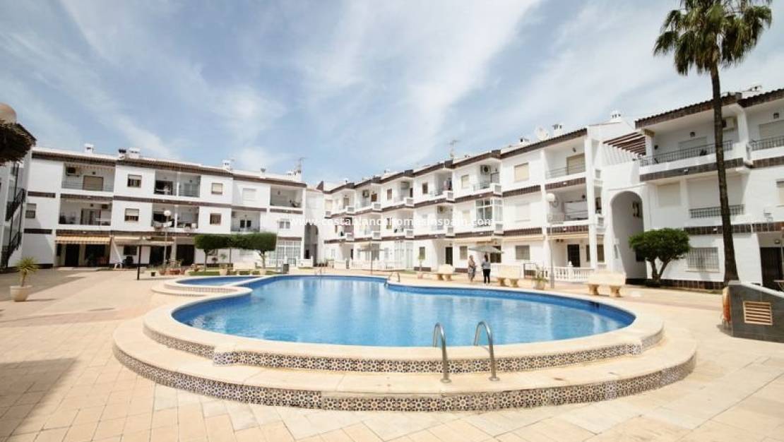 Resale - Bungalow - Orihuela Costa - Punta Prima