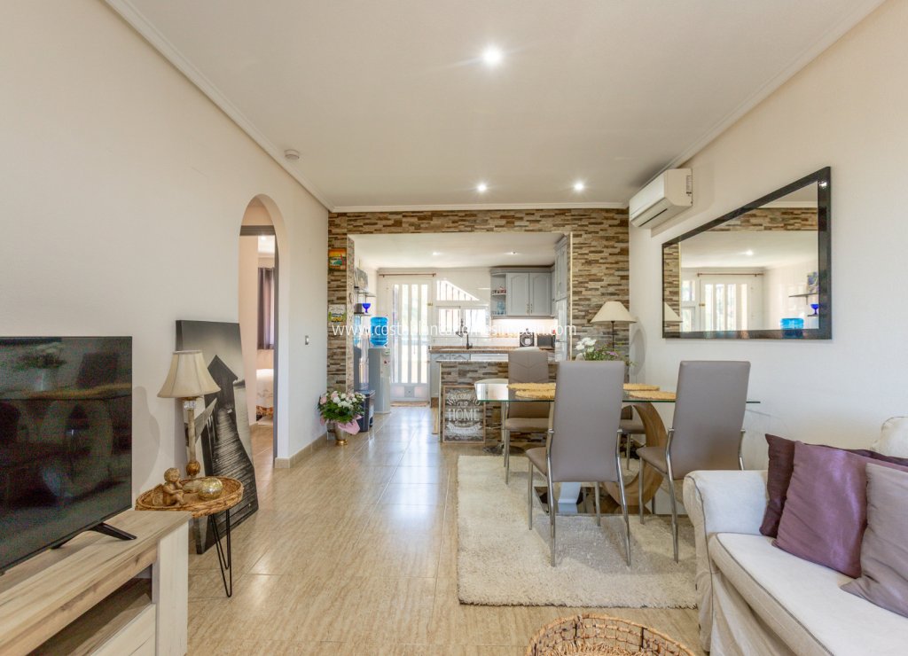 Resale - Bungalow - Orihuela Costa - Villamartin