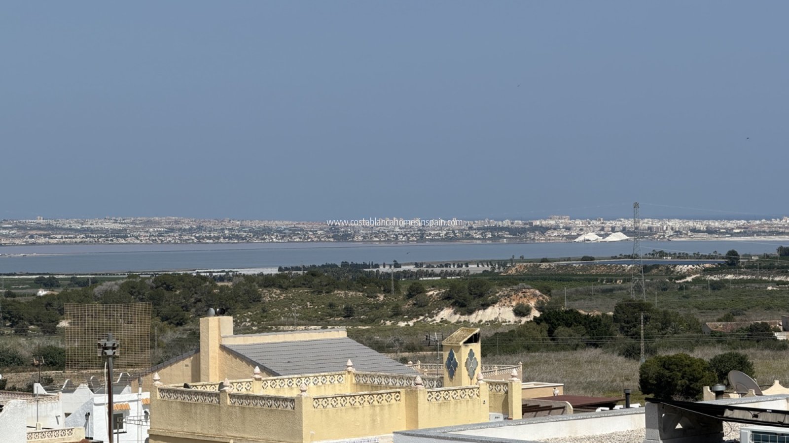 Resale - Bungalow - San Miguel de Salinas