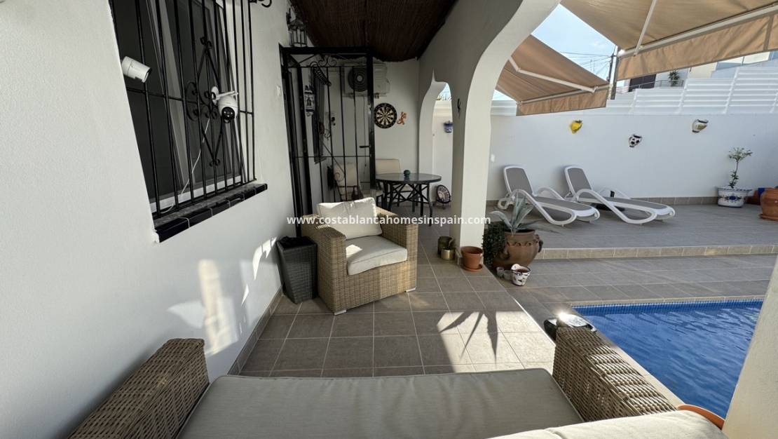 Resale - Bungalow - San Miguel de Salinas