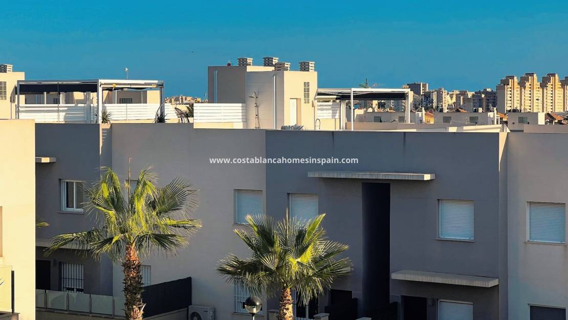 Resale - Bungalow - Torrevieja - Aguas Nuevas