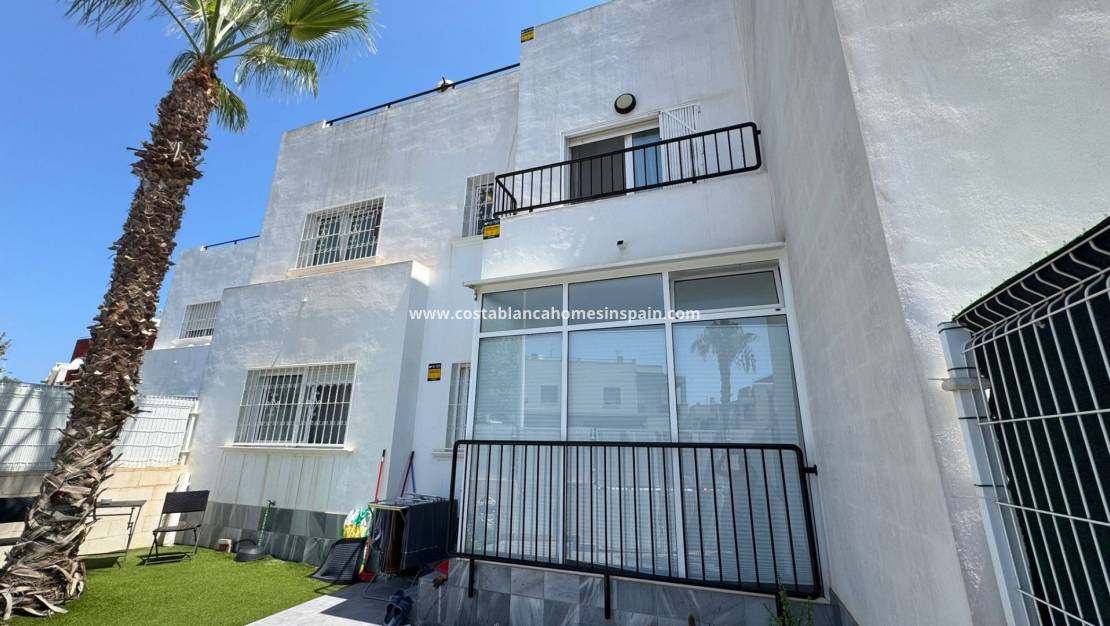 Resale - Bungalow - Torrevieja - Aguas Nuevas