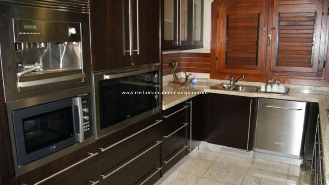 Resale -  - Campoamor