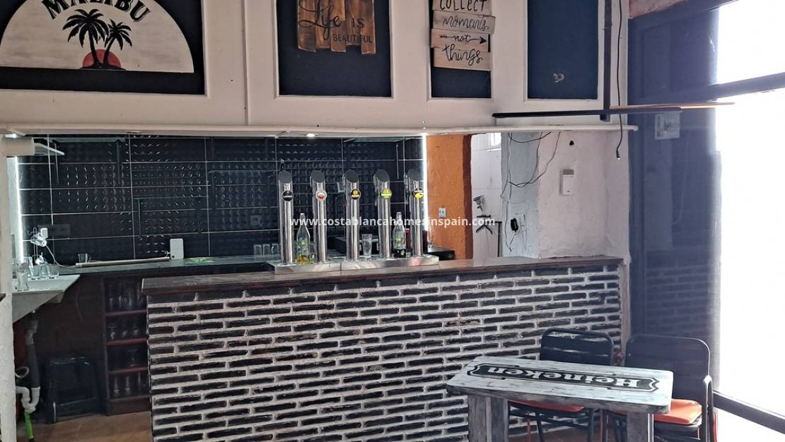 Resale - Commercial - Los Dolses