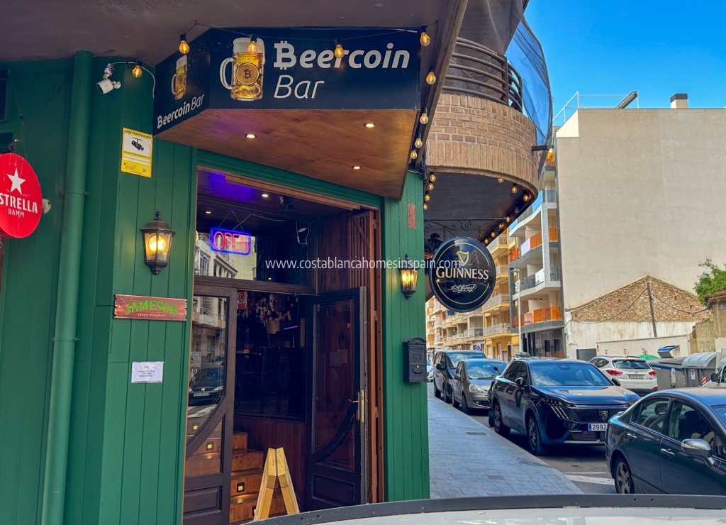 Resale - Commercial - Torrevieja - Playa del Cura