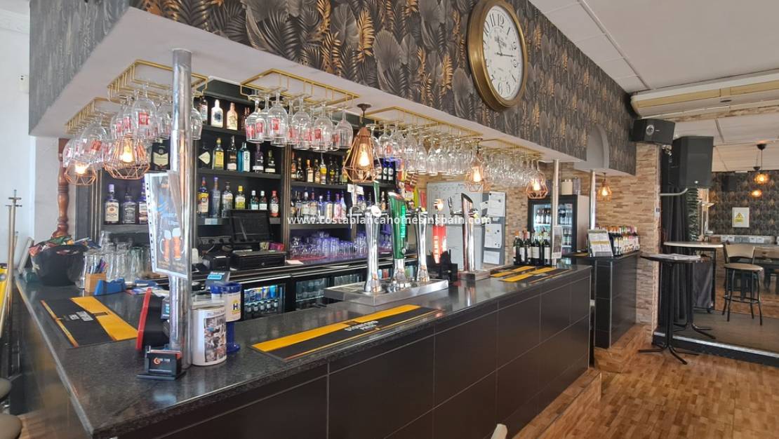 Resale - Commercial - Villamartin - Costa Blanca