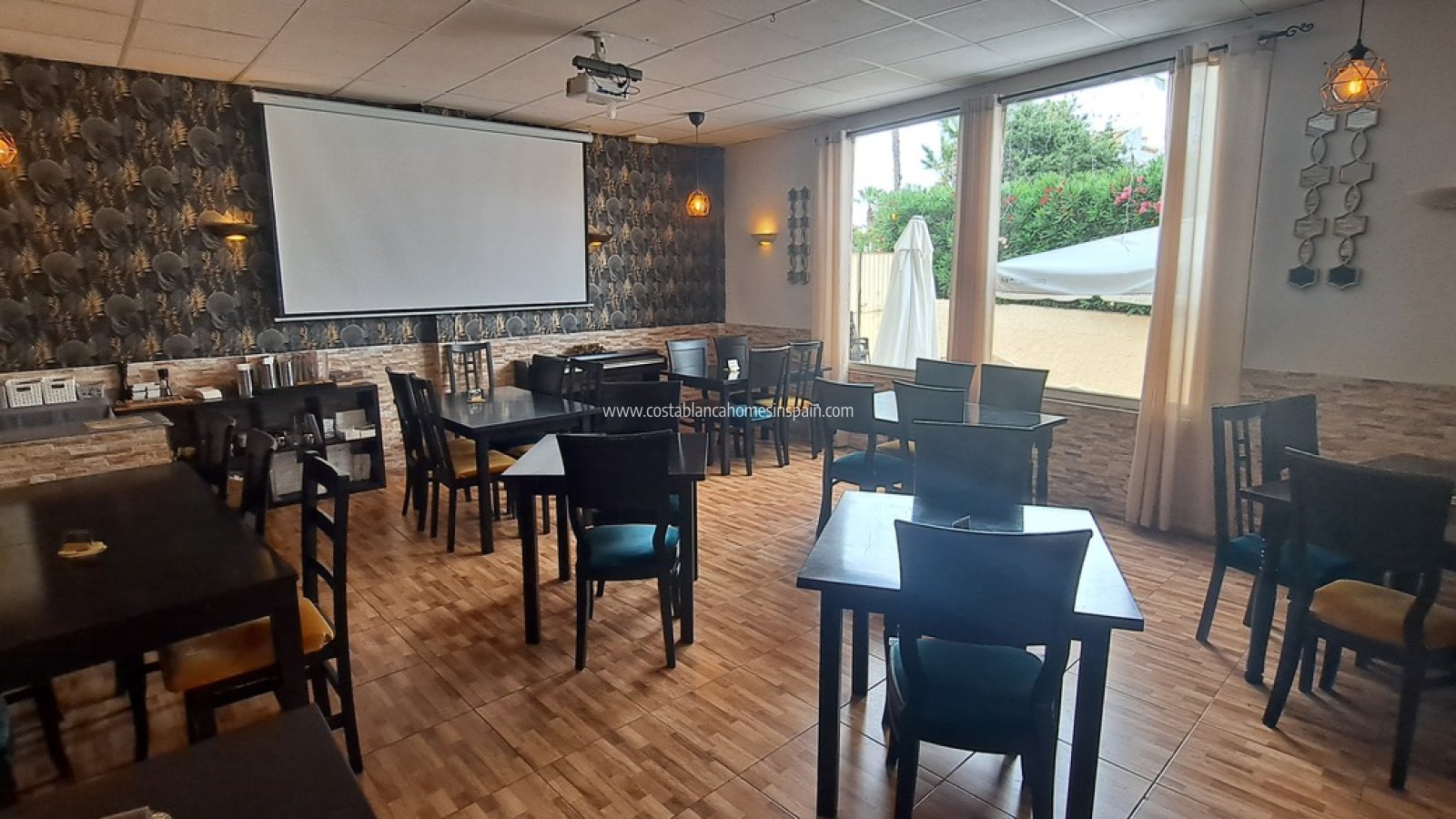 Resale - Commercial - Villamartin - Orihuela Costa