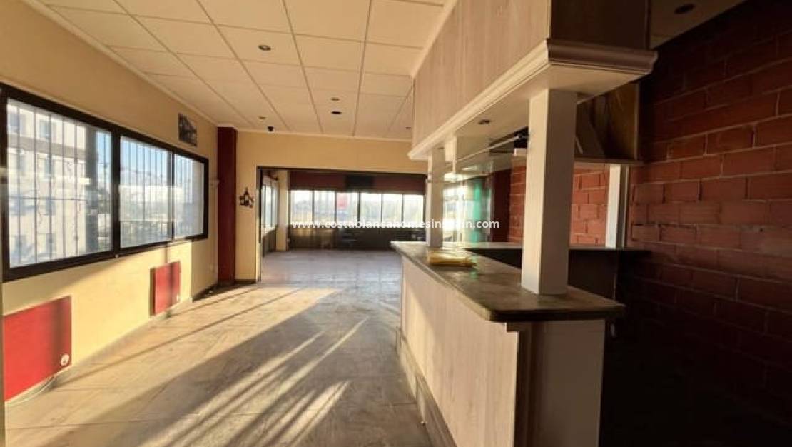 Resale - Commercial - Villamartin