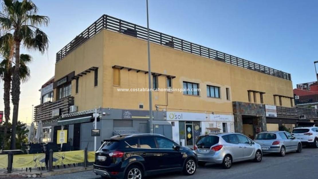 Resale - Commercial - Villamartin