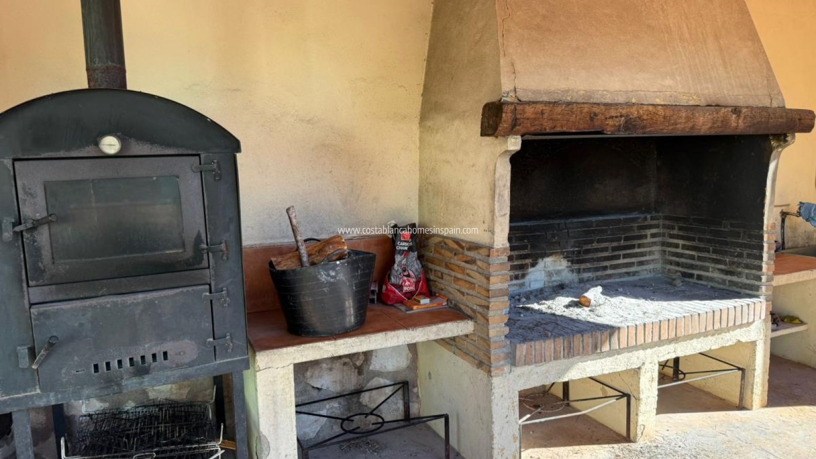 Resale - Detached Villa - Aledo