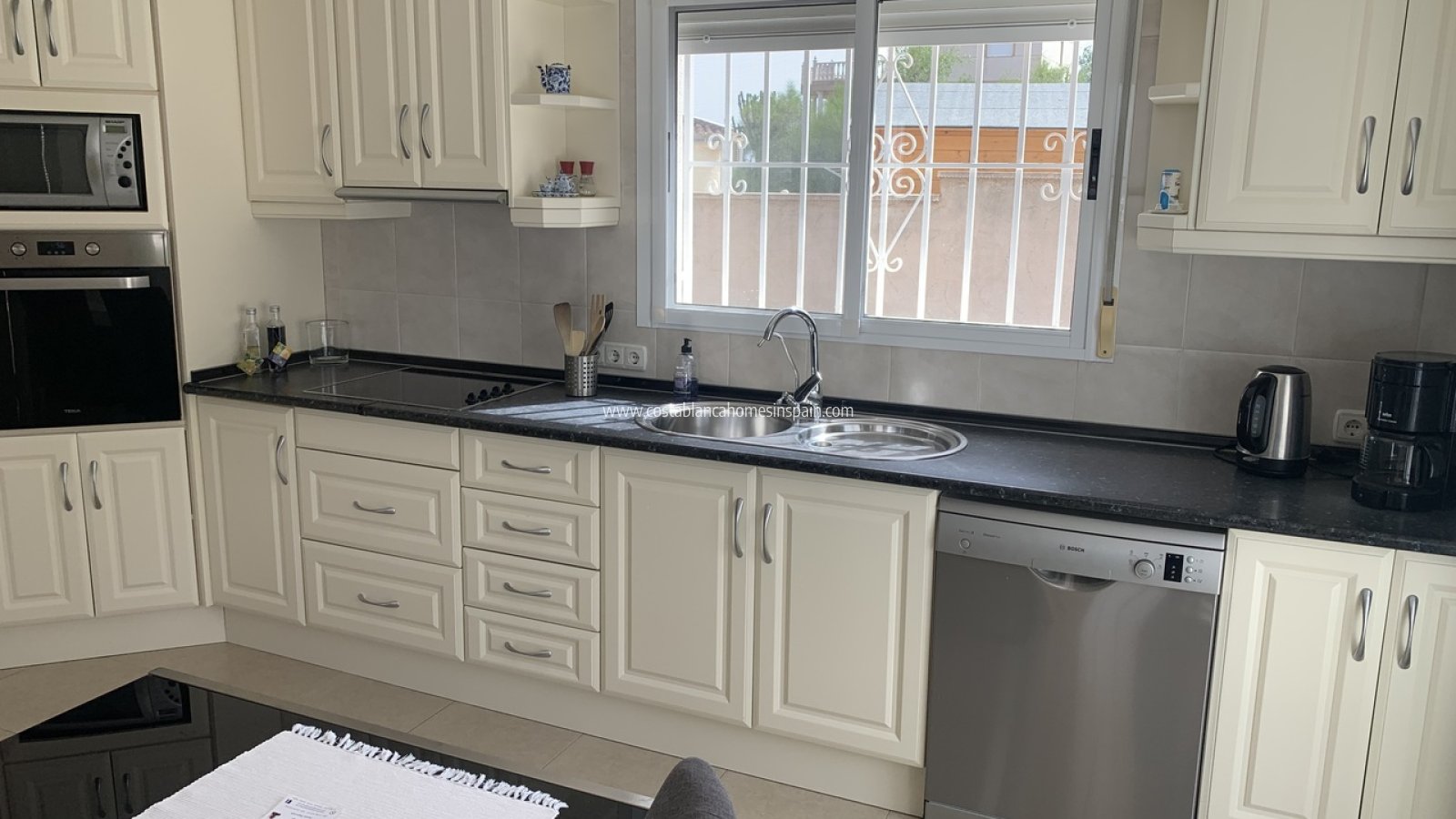 Resale - Detached Villa - Algorfa