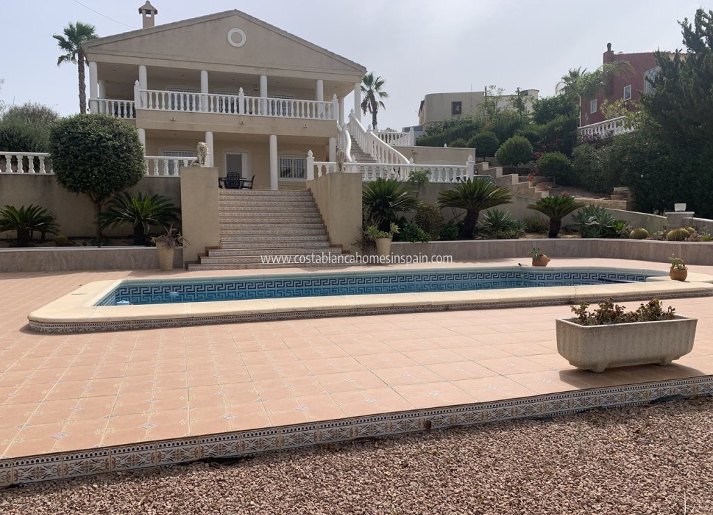 Resale - Detached Villa - Algorfa