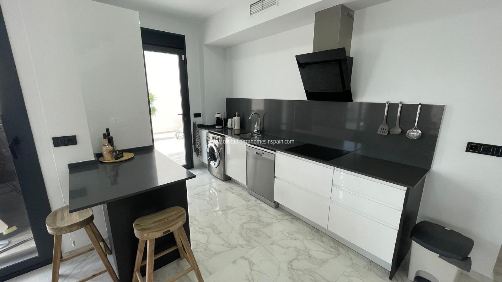 Resale - Detached Villa - Benijófar