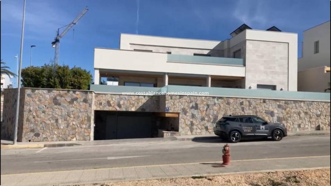 Resale - Detached Villa - Benijófar