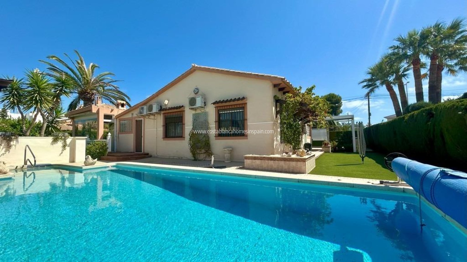 Resale - Detached Villa - Cabo Roig