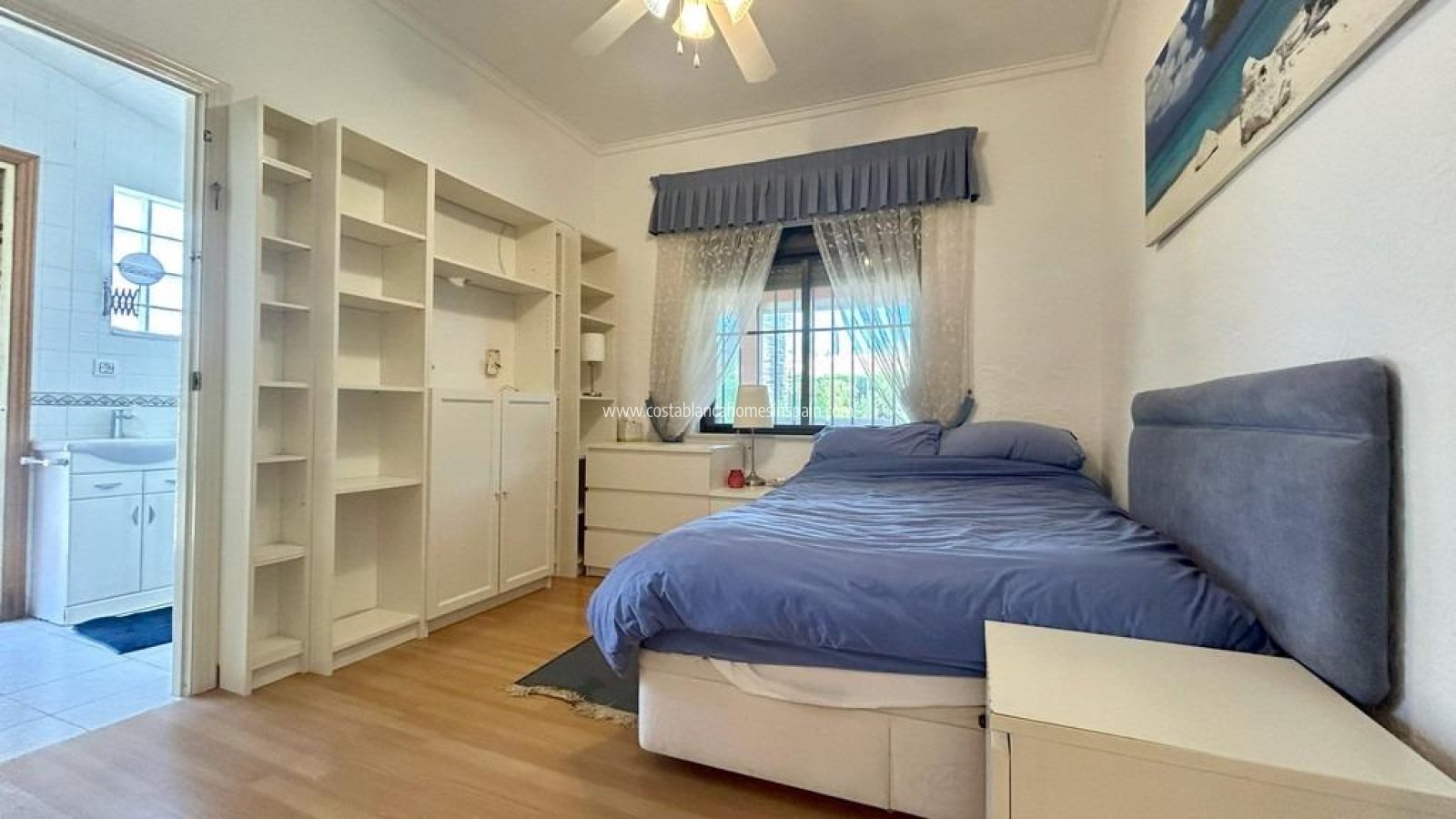 Resale - Detached Villa - Cabo Roig