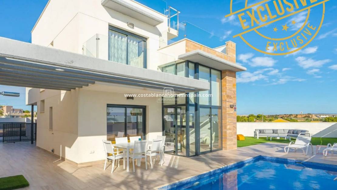 Resale - Detached Villa - Cabo Roig