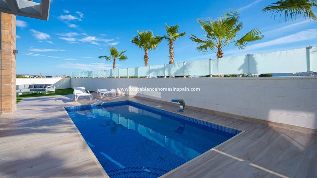 Resale - Detached Villa - Cabo Roig