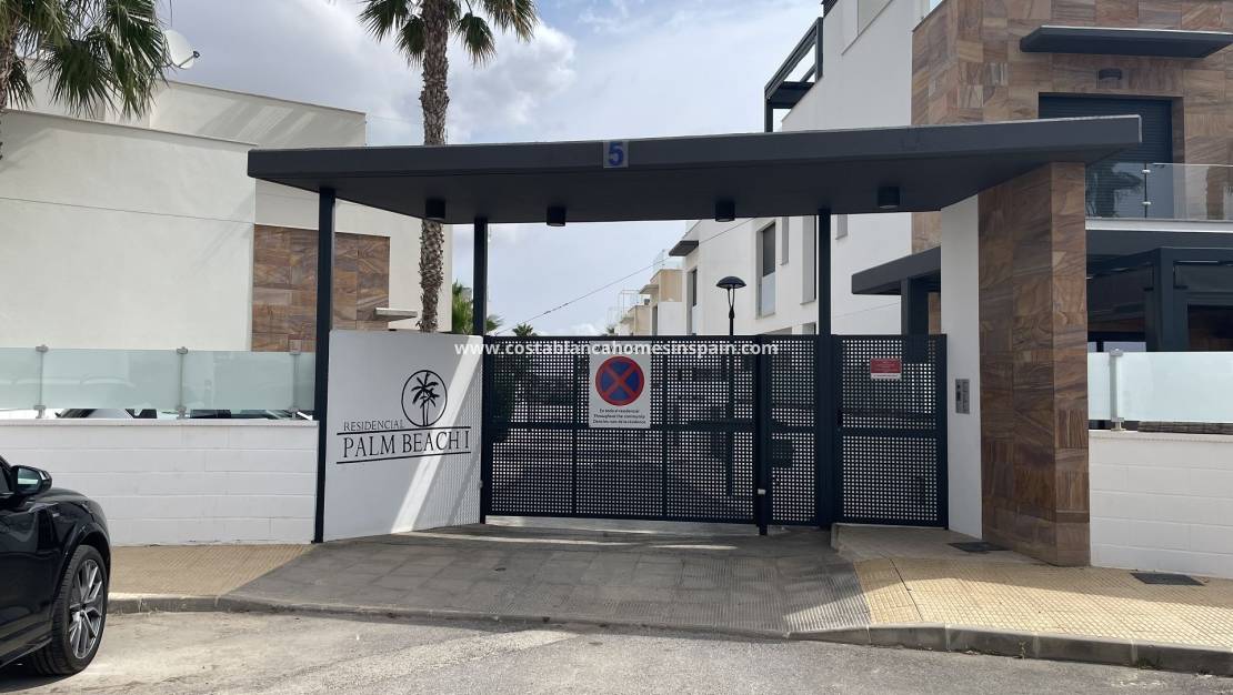 Resale - Detached Villa - Cabo Roig