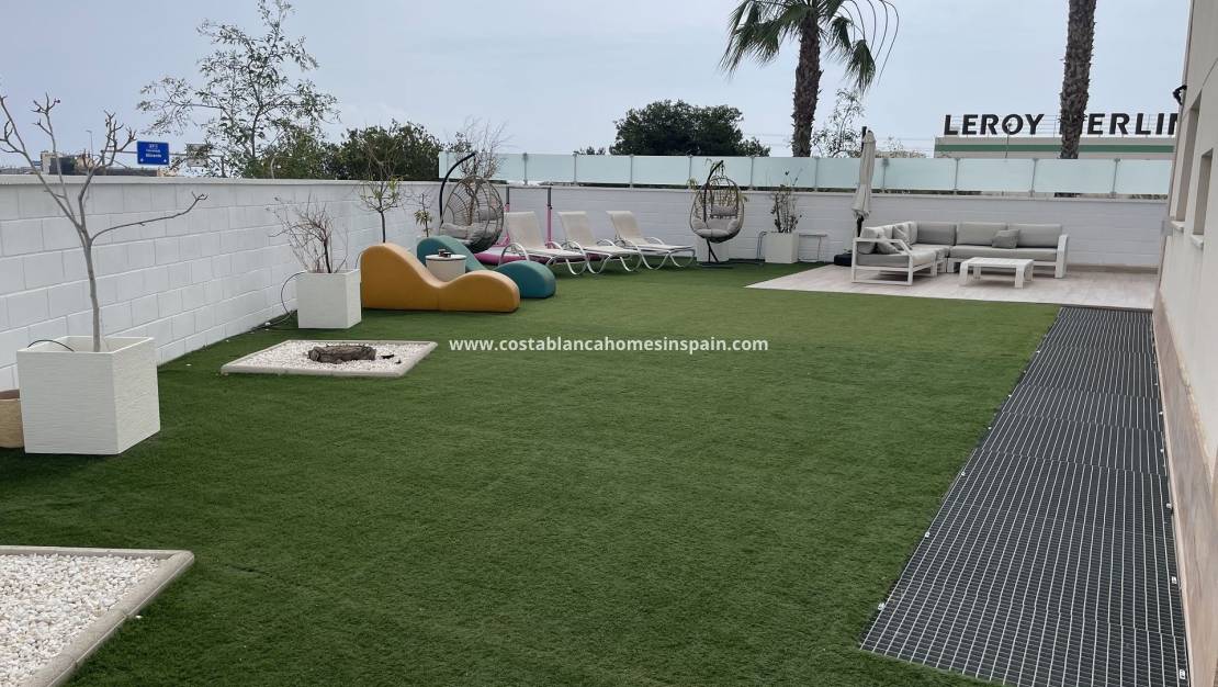 Resale - Detached Villa - Cabo Roig