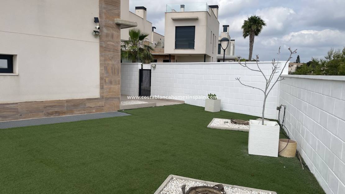 Resale - Detached Villa - Cabo Roig