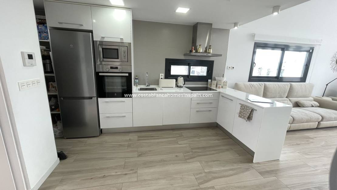 Resale - Detached Villa - Cabo Roig